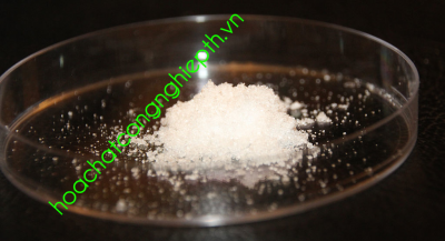 Sample of sulfamic acid.jpg
